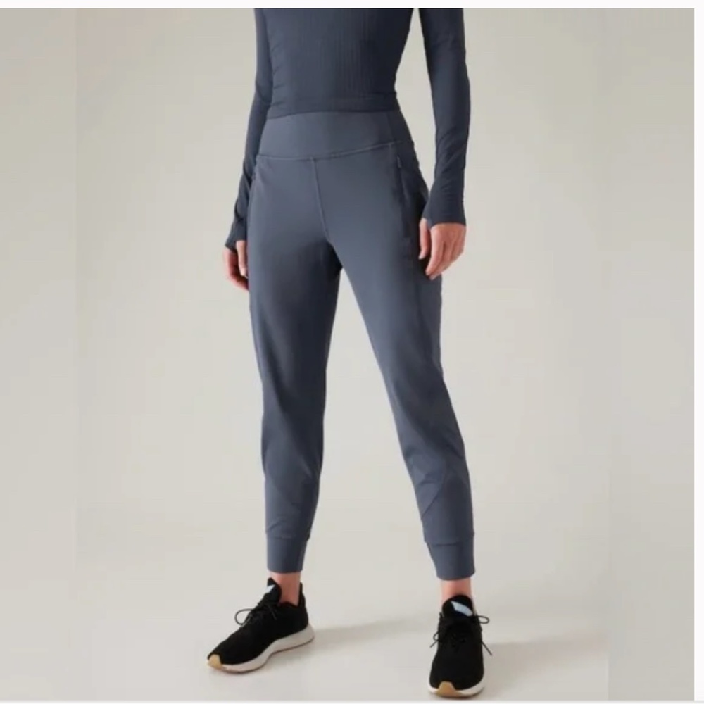ATHLETA Rainier Mid Rise Jogger NWT Size XL Granite Blue
